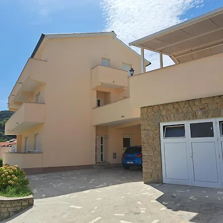 Apartman Apartments Vili Rab Town