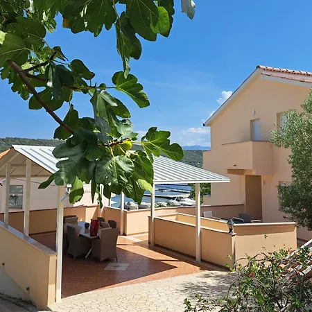 Apartman Apartments Vili *